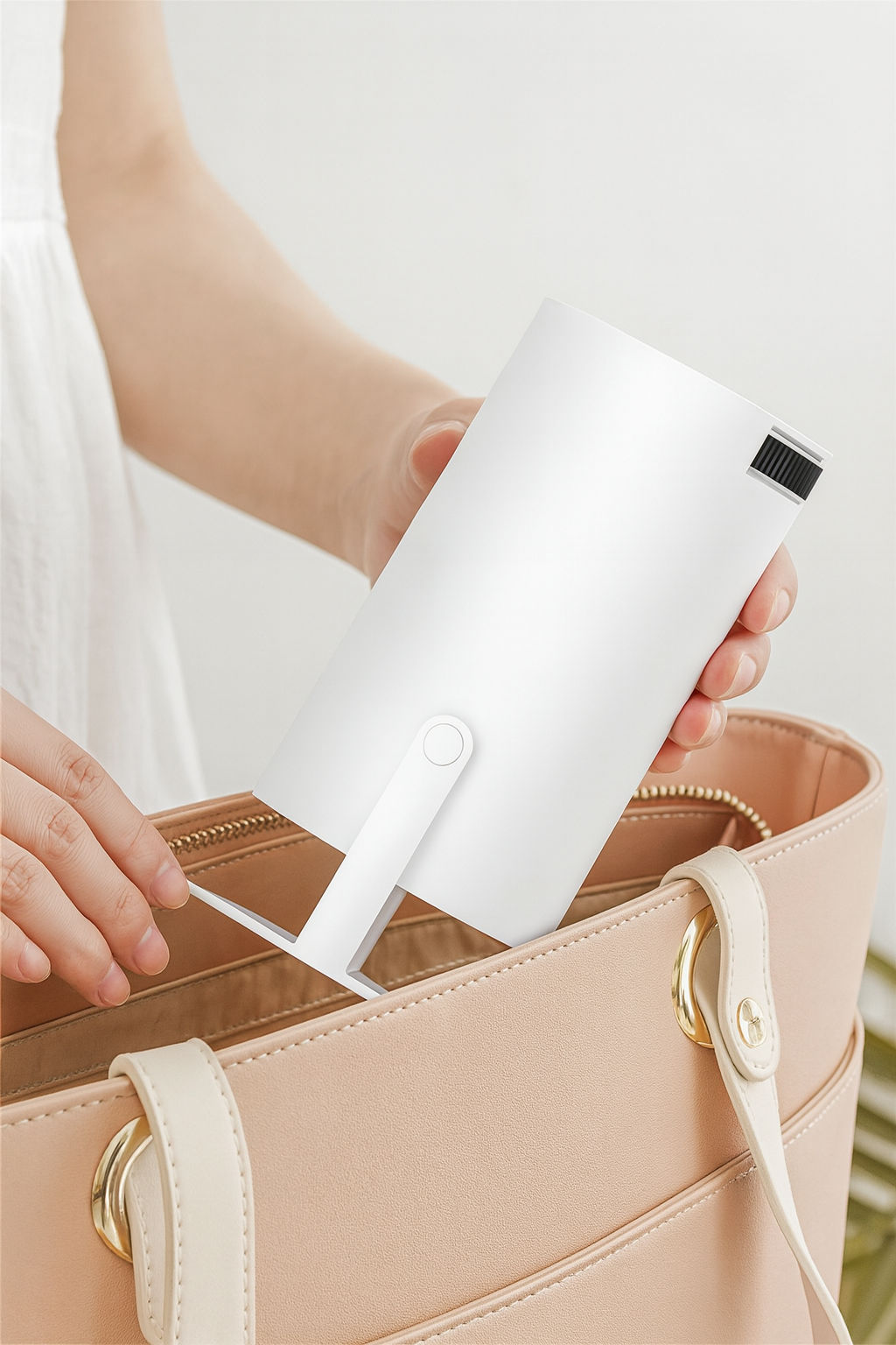 Proyector Portátil HY-300PRO – Cine en cualquier lugar